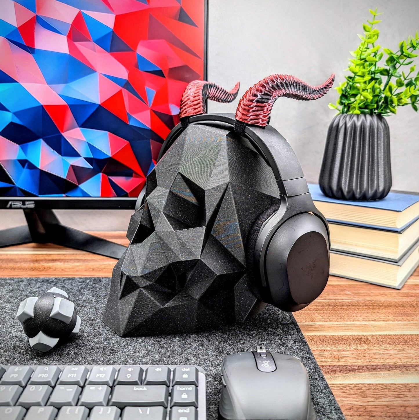 Skull Heapdhone Stand